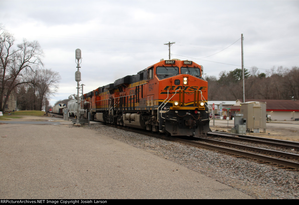 BNSF 6947 East